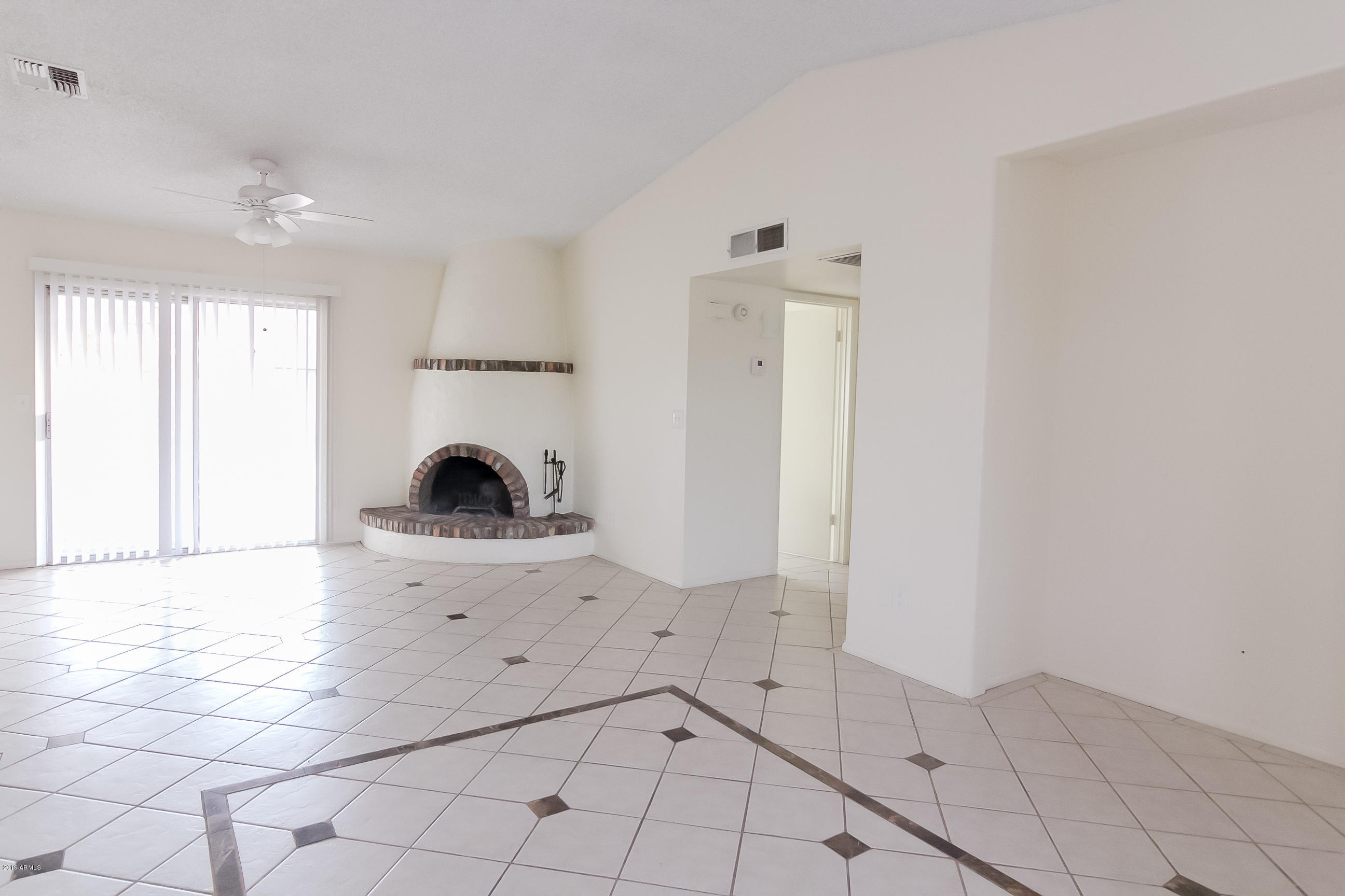 119 West Wagoner Road Phoenix, AZ 85023 - Photo 8 of 25 _MG_0008