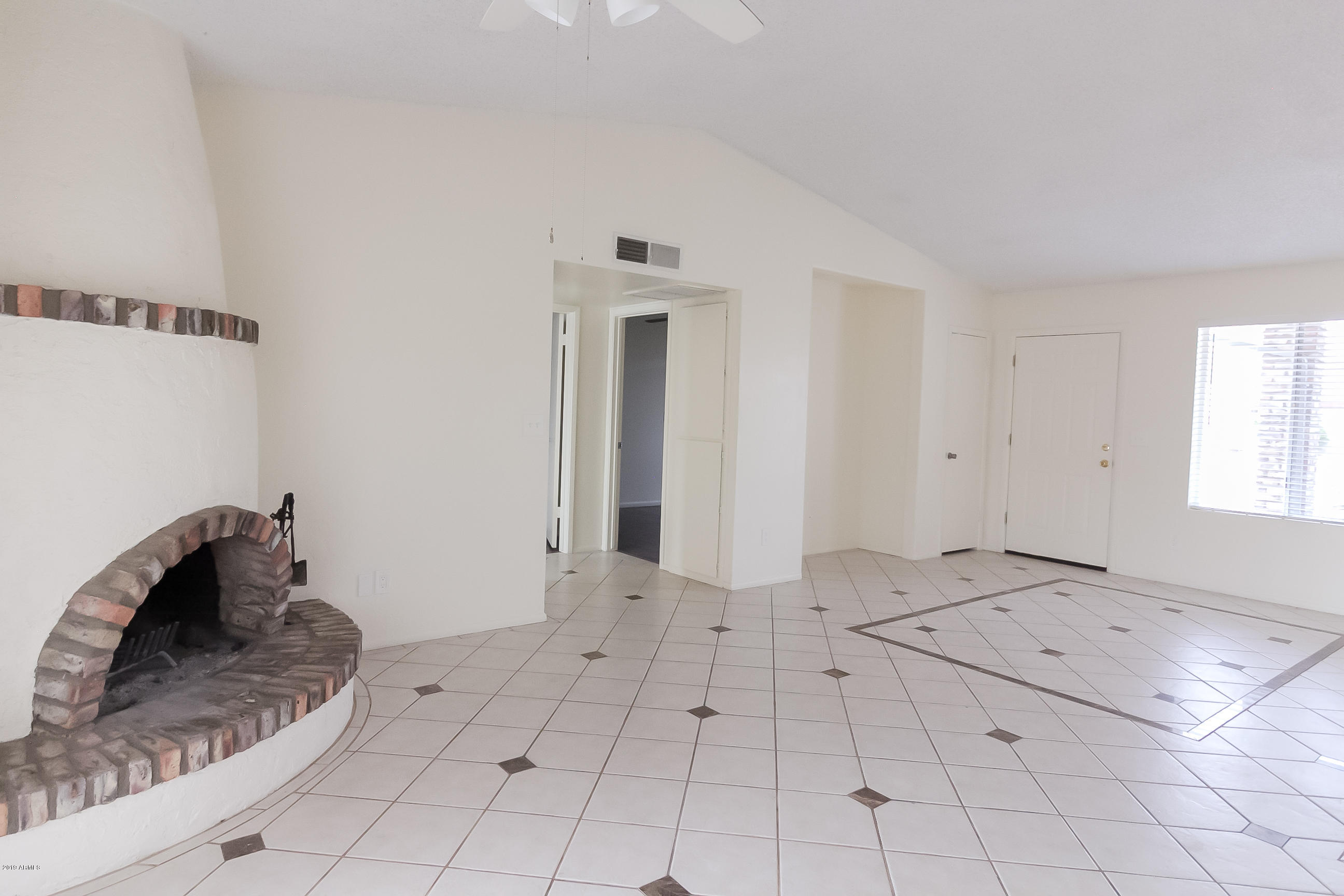 119 West Wagoner Road Phoenix, AZ 85023 - Photo 9 of 25 _MG_0009