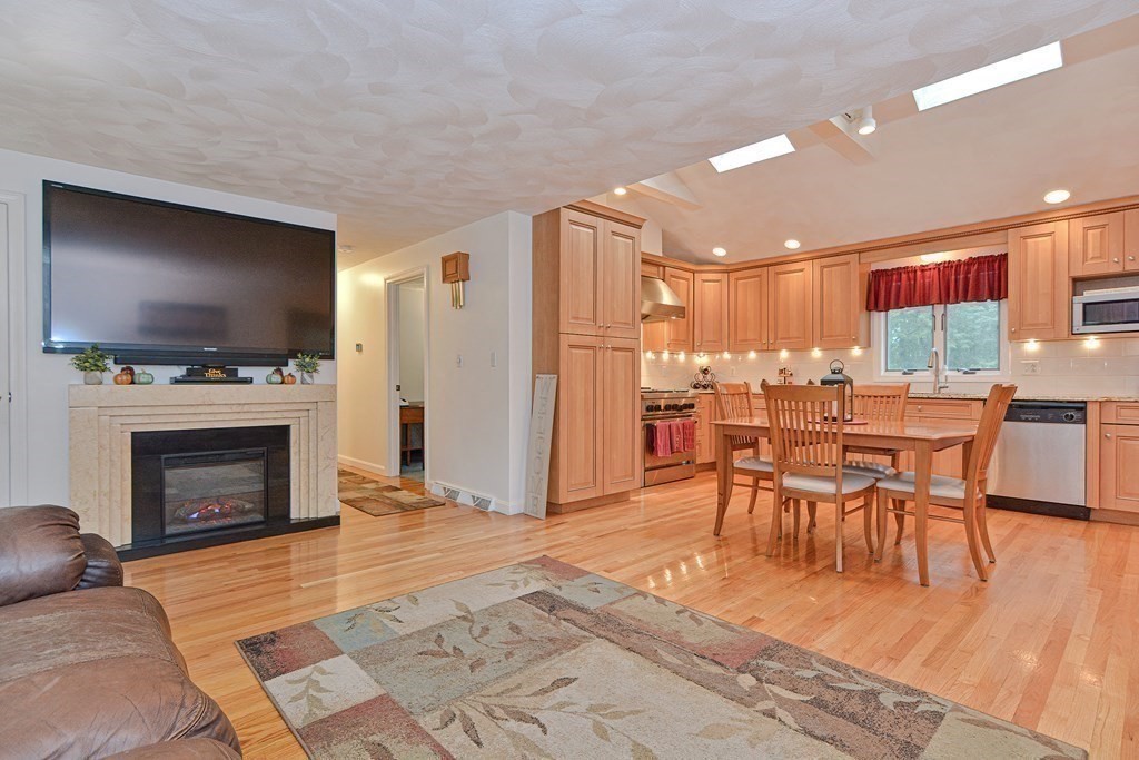 108 County Road Tewksbury, MA 01876 - Photo 3 of 35 Gallery Image 3