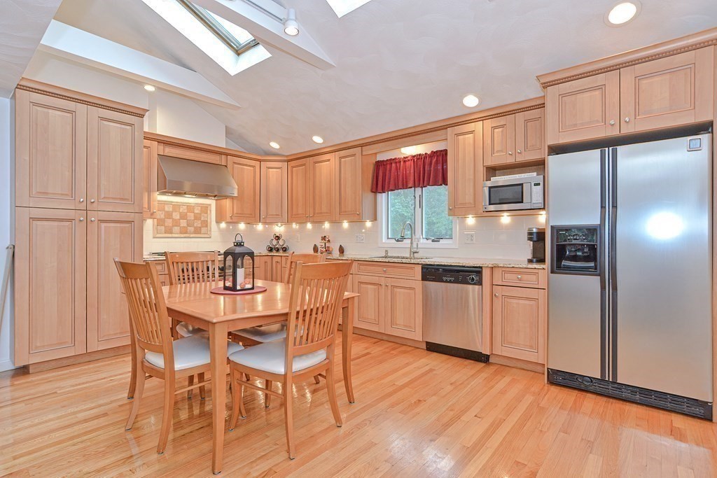 108 County Road Tewksbury, MA 01876 - Photo 7 of 35 Gallery Image 7