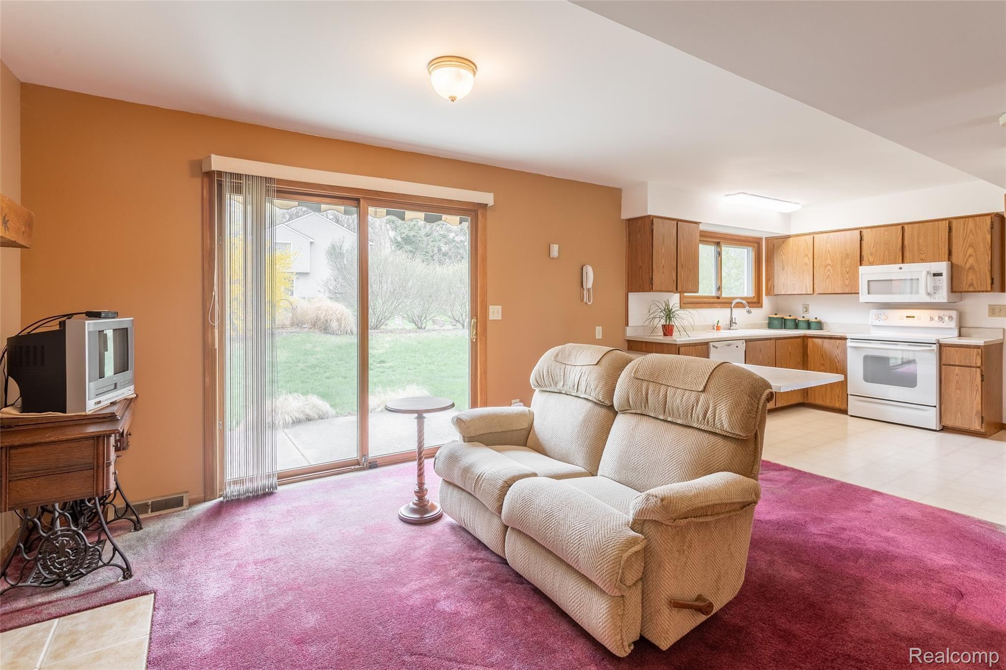 4871 Clarkston Road Clarkston, MI 48348 - Photo 14 of 22 Clarkston-17.jpg