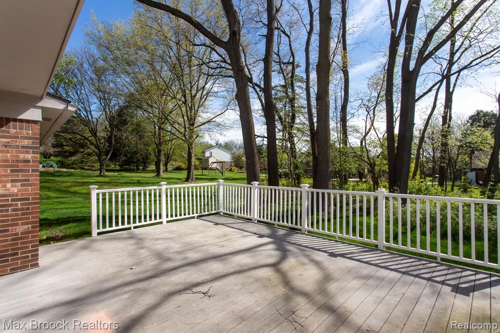 1772 North Kilburn Road Rochester Hills, MI 48306 - Photo 16 of 49