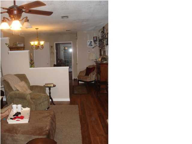 1237 East Chestnut Avenue Crestview, FL 32539 - Photo 15 of 17 Living room