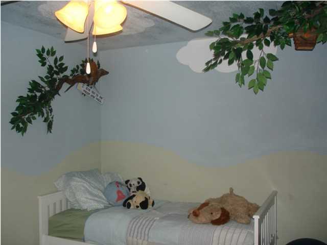 1237 East Chestnut Avenue Crestview, FL 32539 - Photo 10 of 17 3rd bedroom