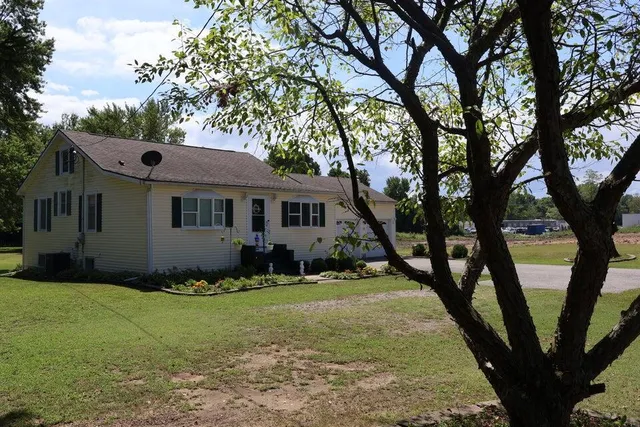 $499,900 | 19449 Highway 12, New Buffalo, MI 49117