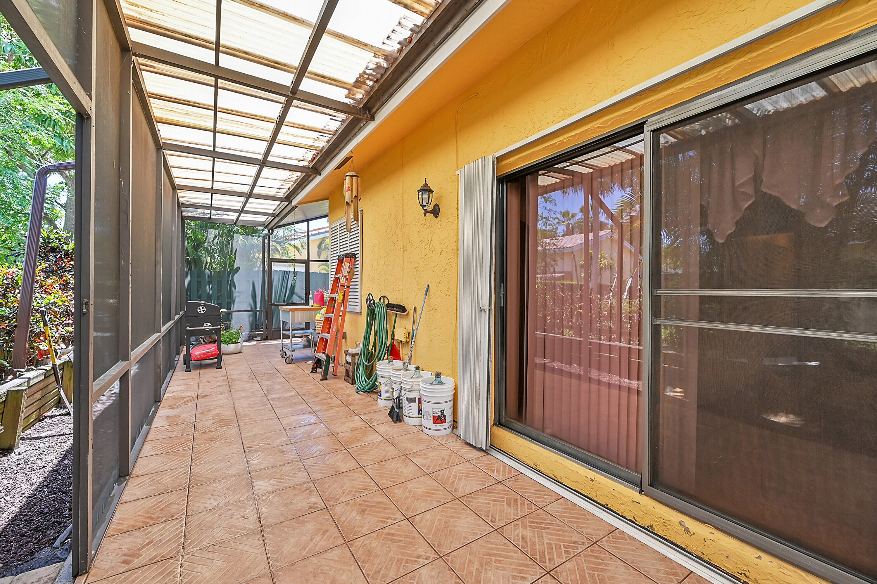 20820 Vía Madeira Boca Raton, FL 33433 - Photo 25 of 34 33_50781- (32)