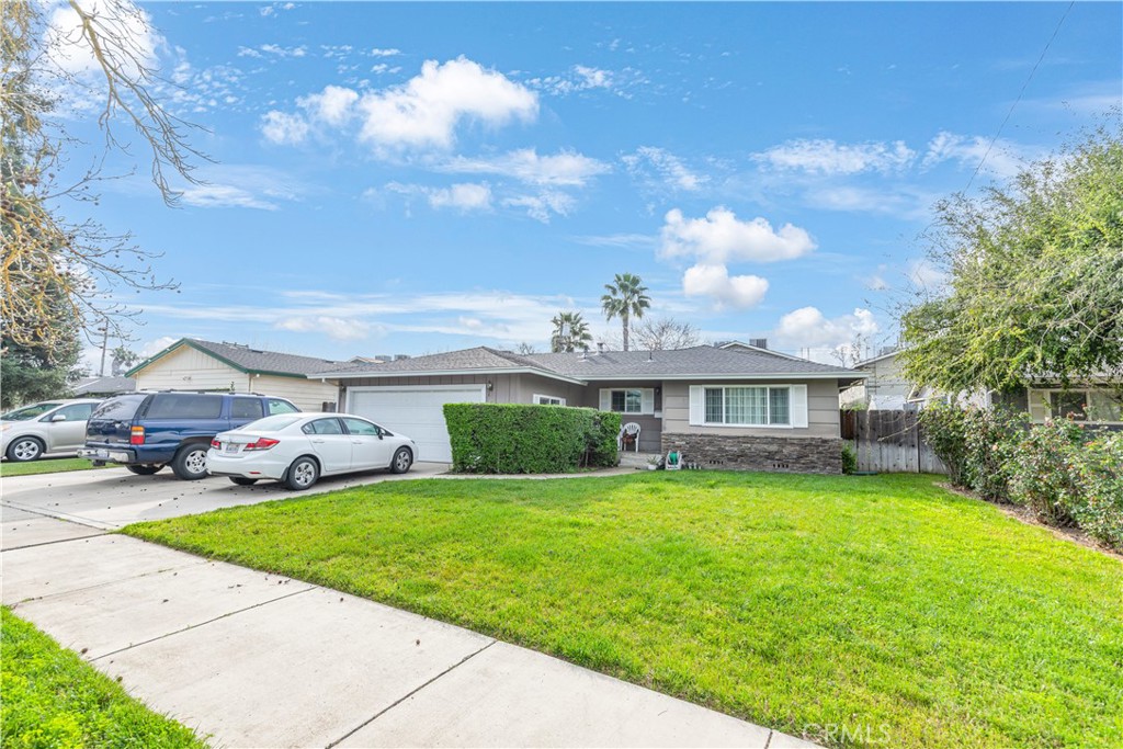 3125 El Capitan Avenue Merced, CA 95340 - Photo 1 of 16