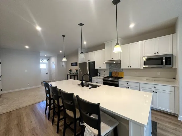 $3,200 | 149 Melinda Court, Sewickley, PA 15143