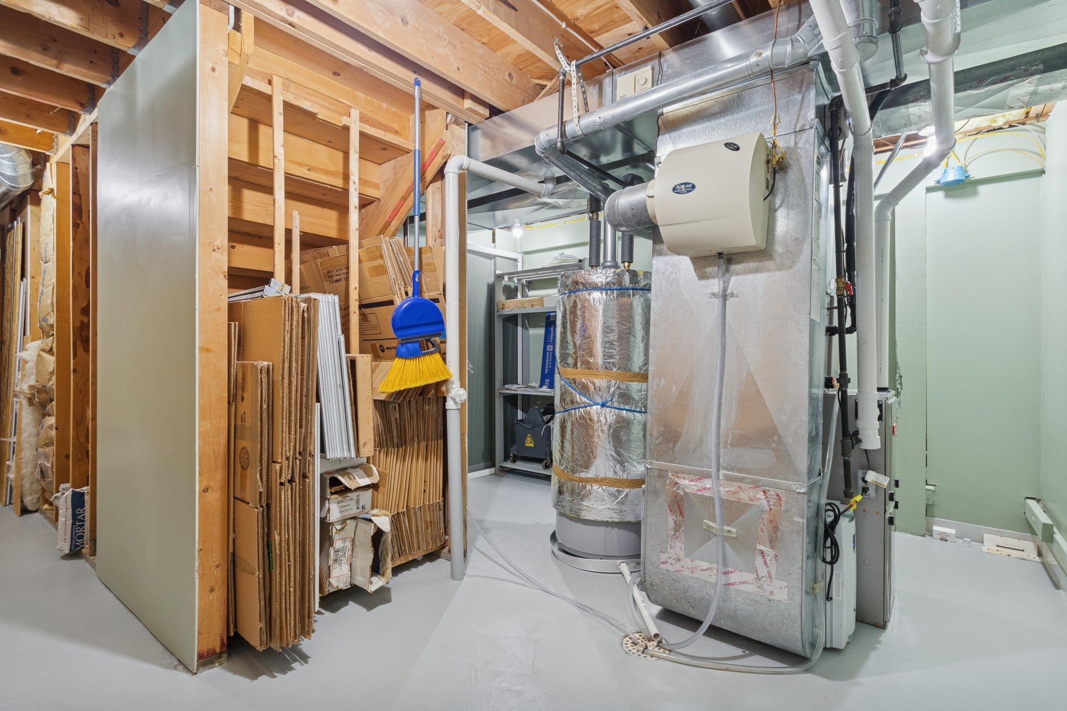 638 Merrion Road Roscoe, IL 61073 - Photo 35 of 64 a view of water heater room