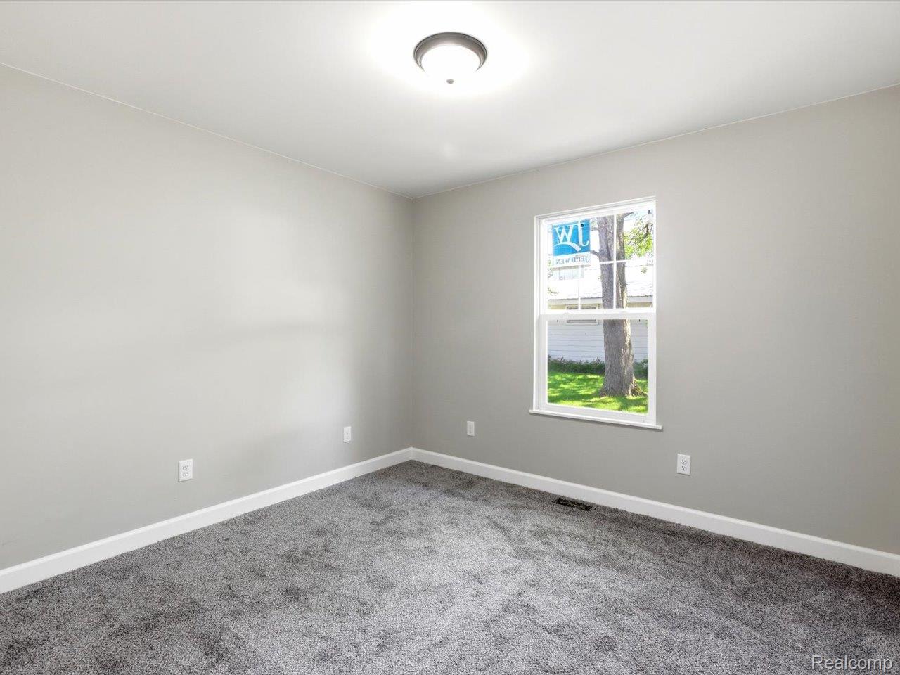 2971 Beach Road Port Huron, MI 48060 - Photo 20 of 29 18-2971 Beach Rd (18).jpg