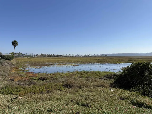 $645,000 | 1111 Seacoast Drive, Unit 2, Imperial Beach, CA 91932