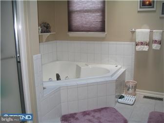 1885 Victor Road Hellertown, PA 18055 - Photo 8 of 12 Gallery Image 8