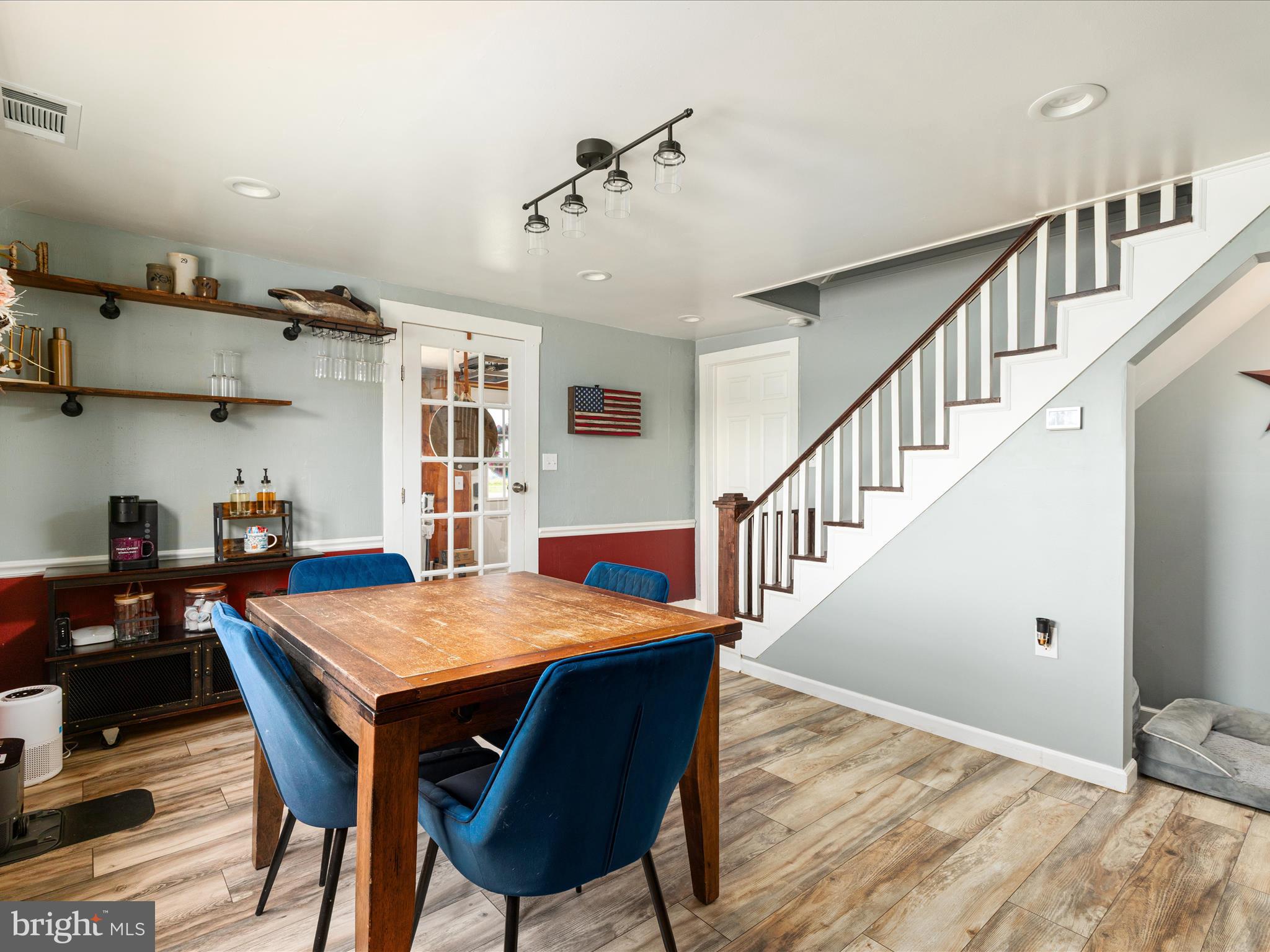 10399 South Middle Road Mount Jackson, VA 22842 - Photo 9 of 35 Dining