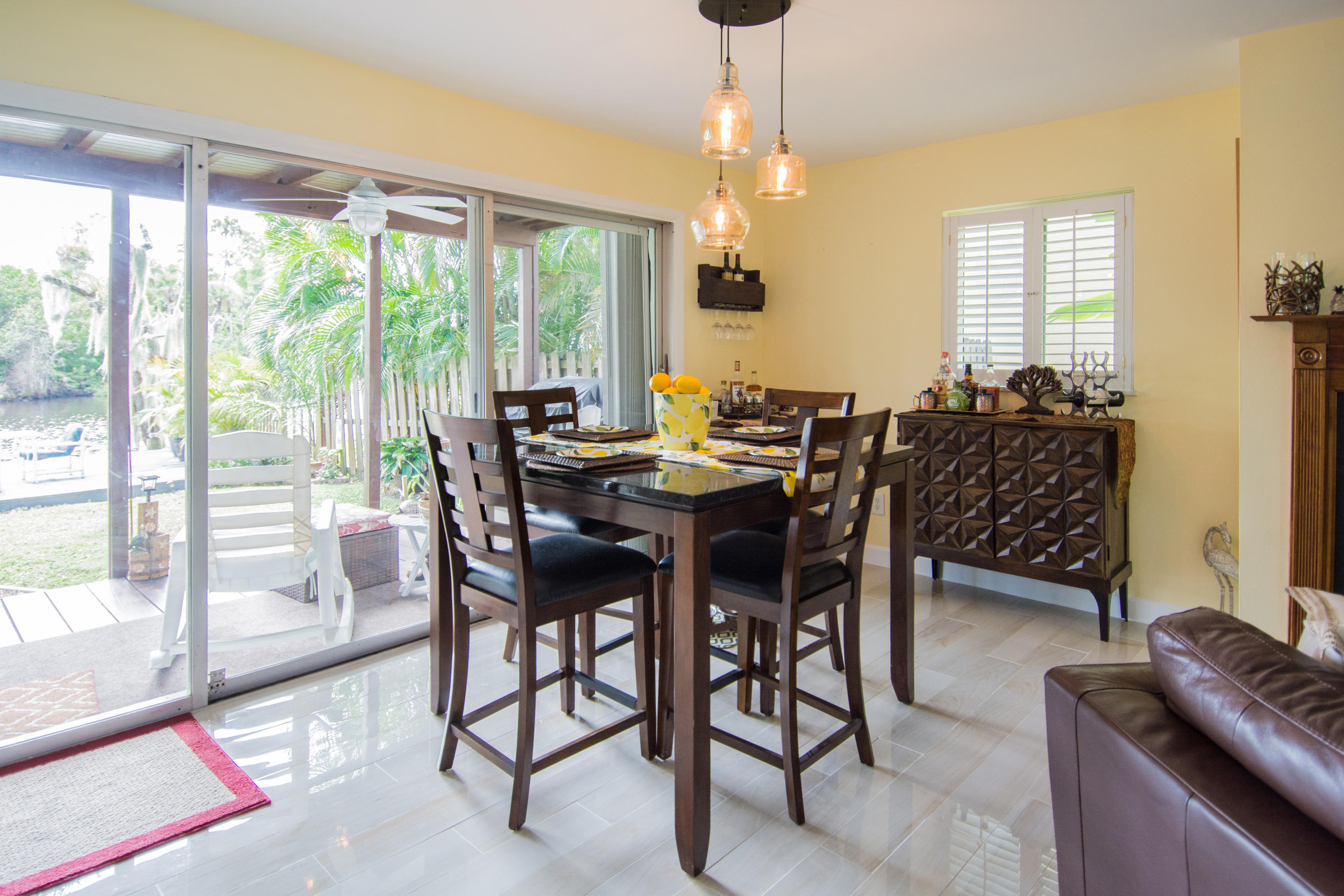 04_Dining Room (1)