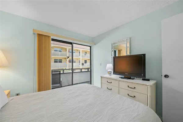 $439,000 | 1555 Tarpon Center Drive, Unit 156, Venice, FL 34285