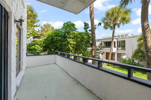 $439,000 | 1555 Tarpon Center Drive, Unit 156, Venice, FL 34285