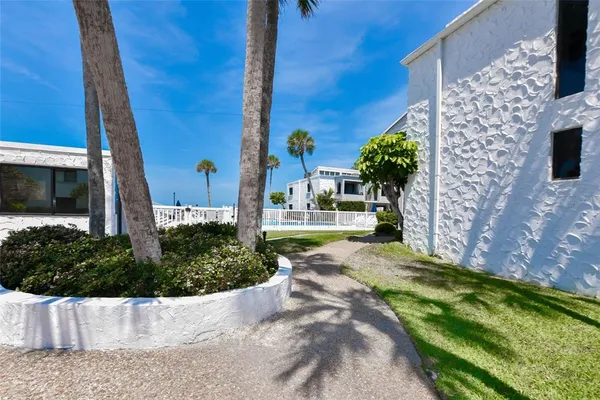 $439,000 | 1555 Tarpon Center Drive, Unit 156, Venice, FL 34285