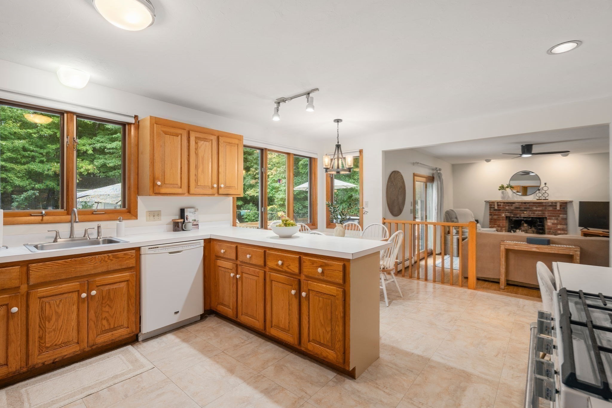 31 Raymond Way Ashland, MA 01721 - Photo 13 of 42 Gallery Image 13
