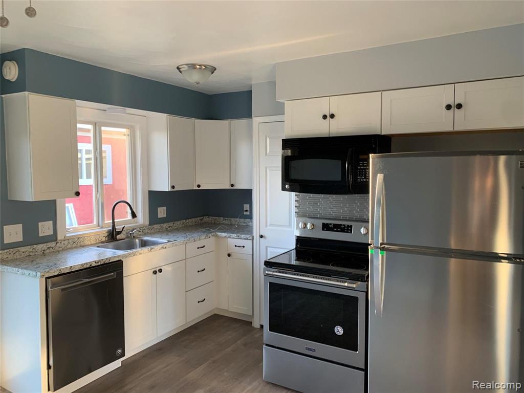 10497 Stelzer Road Howell, MI 48855 - Photo 8 of 31