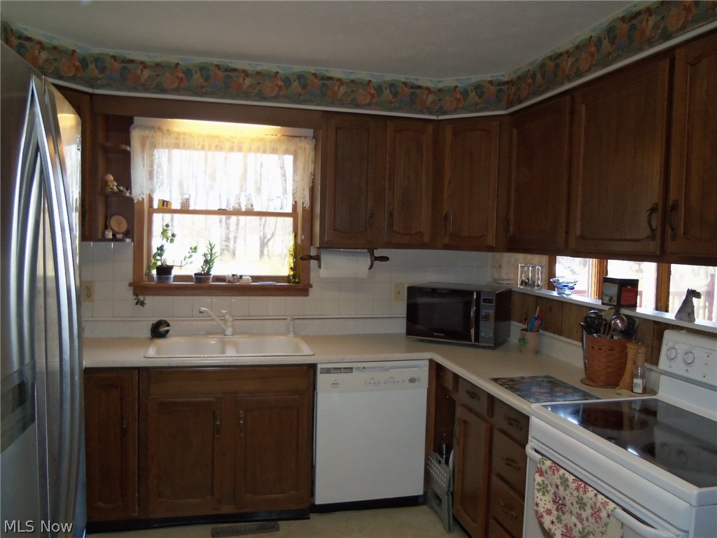 1785 North Ridge Road Vermilion, OH 44089 - Photo 8 of 35