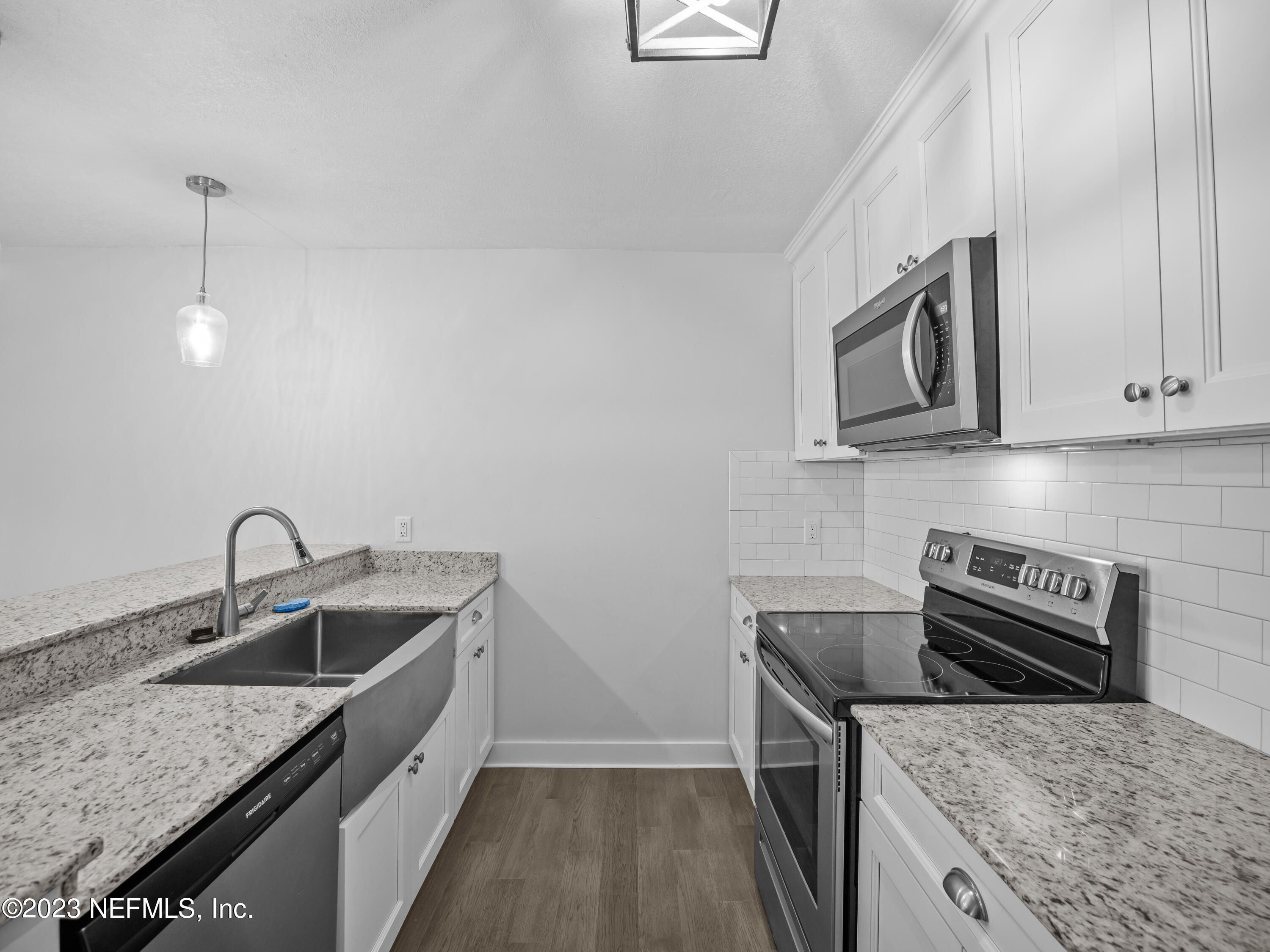 5494 Stanford Road Jacksonville, FL 32207 - Photo 11 of 23 Pou_StanfordRd_11