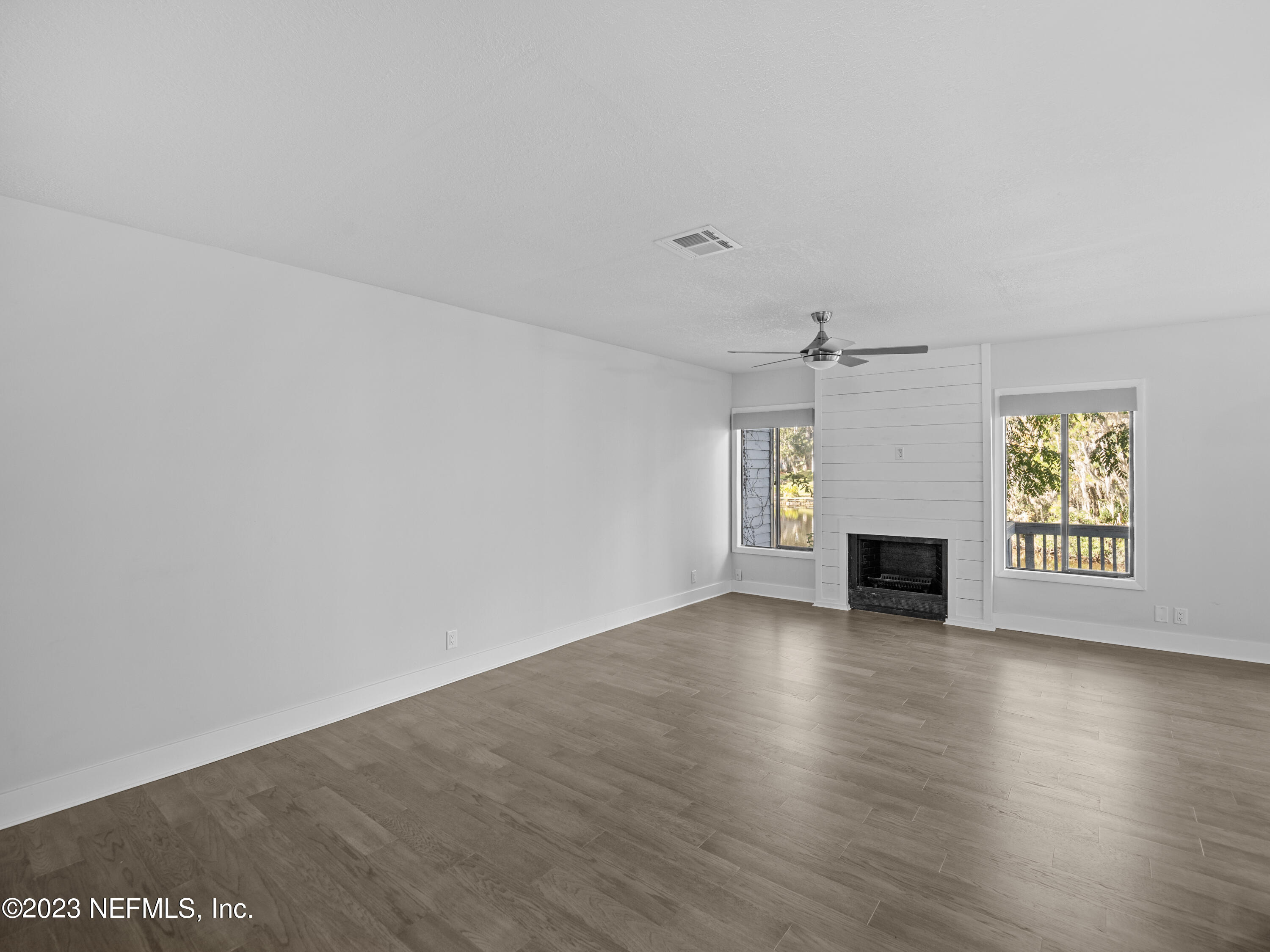 5494 Stanford Road Jacksonville, FL 32207 - Photo 5 of 23 Pou_StanfordRd_05