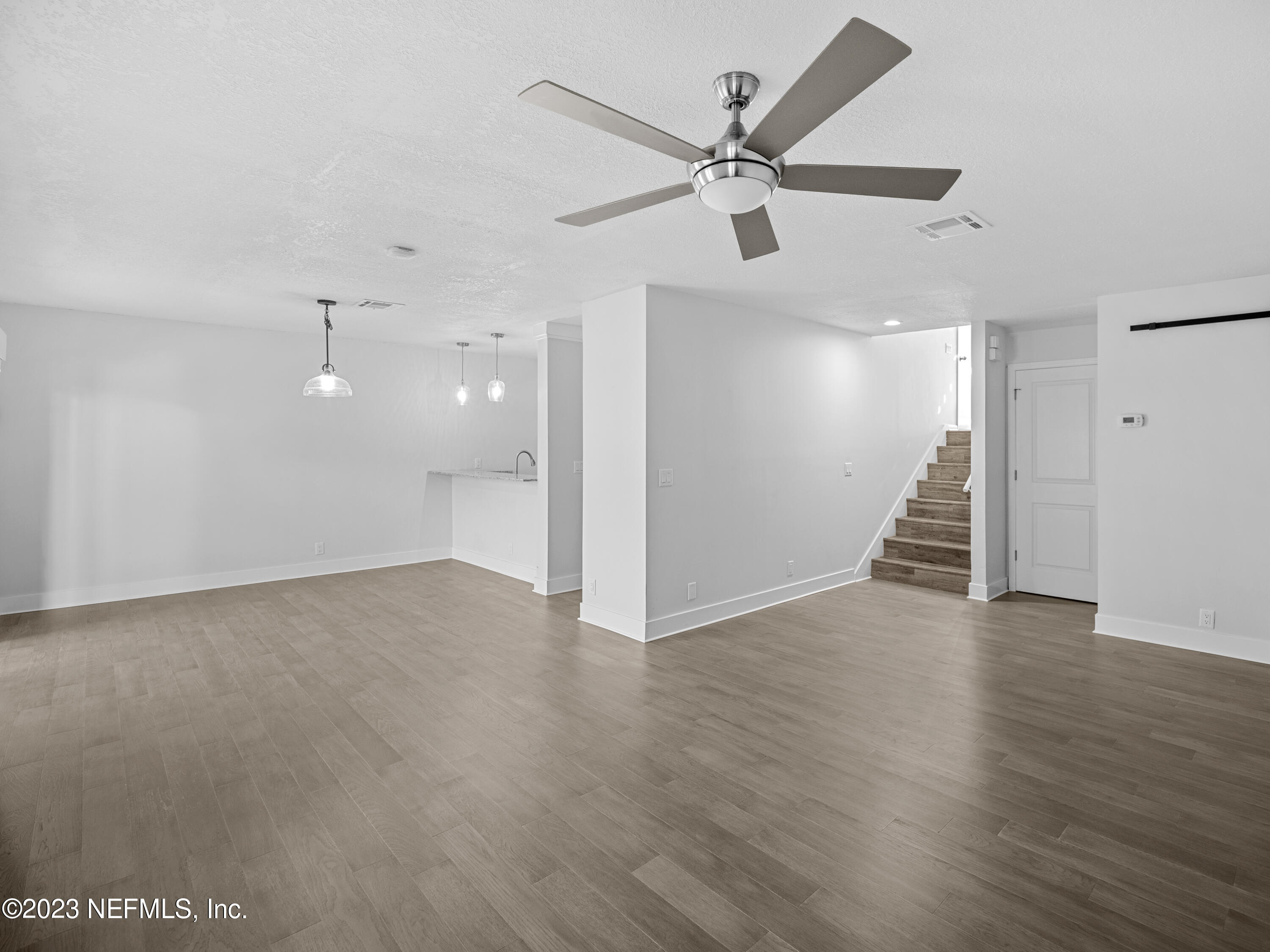 5494 Stanford Road Jacksonville, FL 32207 - Photo 6 of 23 Pou_StanfordRd_06