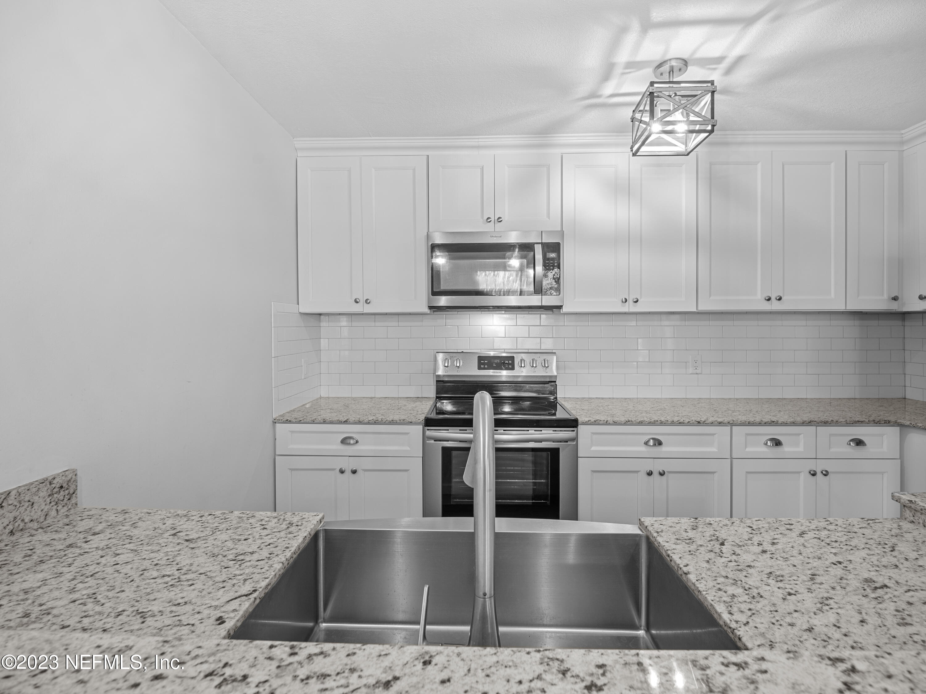 5494 Stanford Road Jacksonville, FL 32207 - Photo 10 of 23 Pou_StanfordRd_10