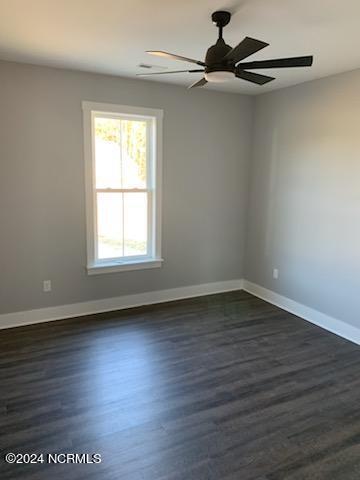 312 Maritime Loop Drive Bath, NC 27808 - Photo 5 of 26 This photo is of a similar home
