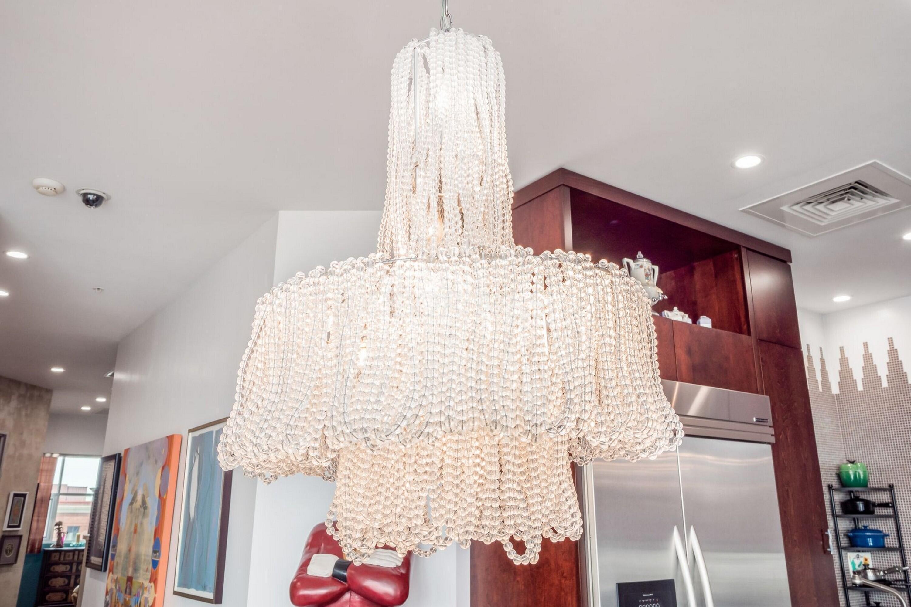 60 East Spring Street, Unit 601 Columbus, OH 43215 - Photo 18 of 42 Chandelier