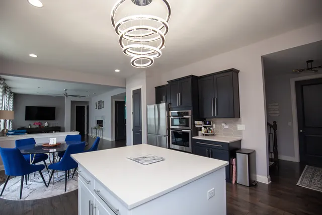 $889,000 | 1120 Ashley Lane, Inverness, IL 60010