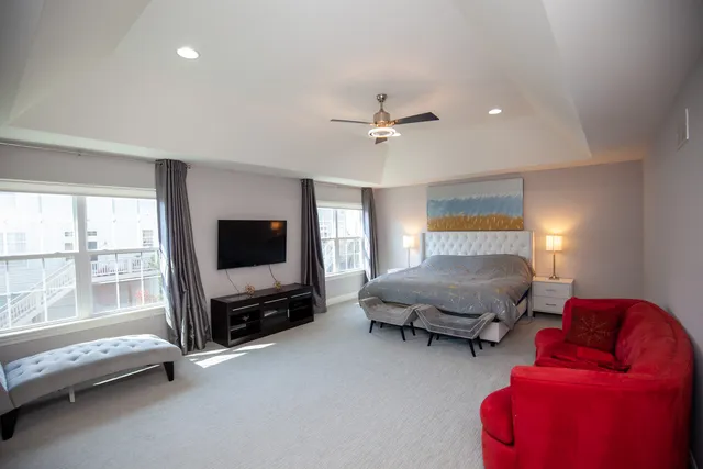 $889,000 | 1120 Ashley Lane, Inverness, IL 60010