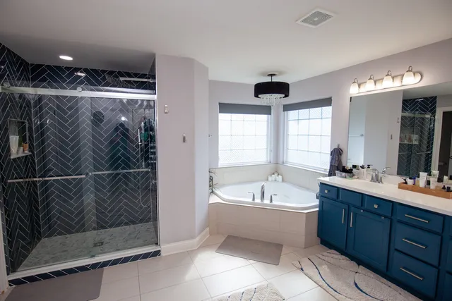 $889,000 | 1120 Ashley Lane, Inverness, IL 60010