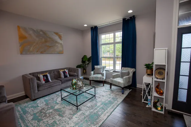 $889,000 | 1120 Ashley Lane, Inverness, IL 60010