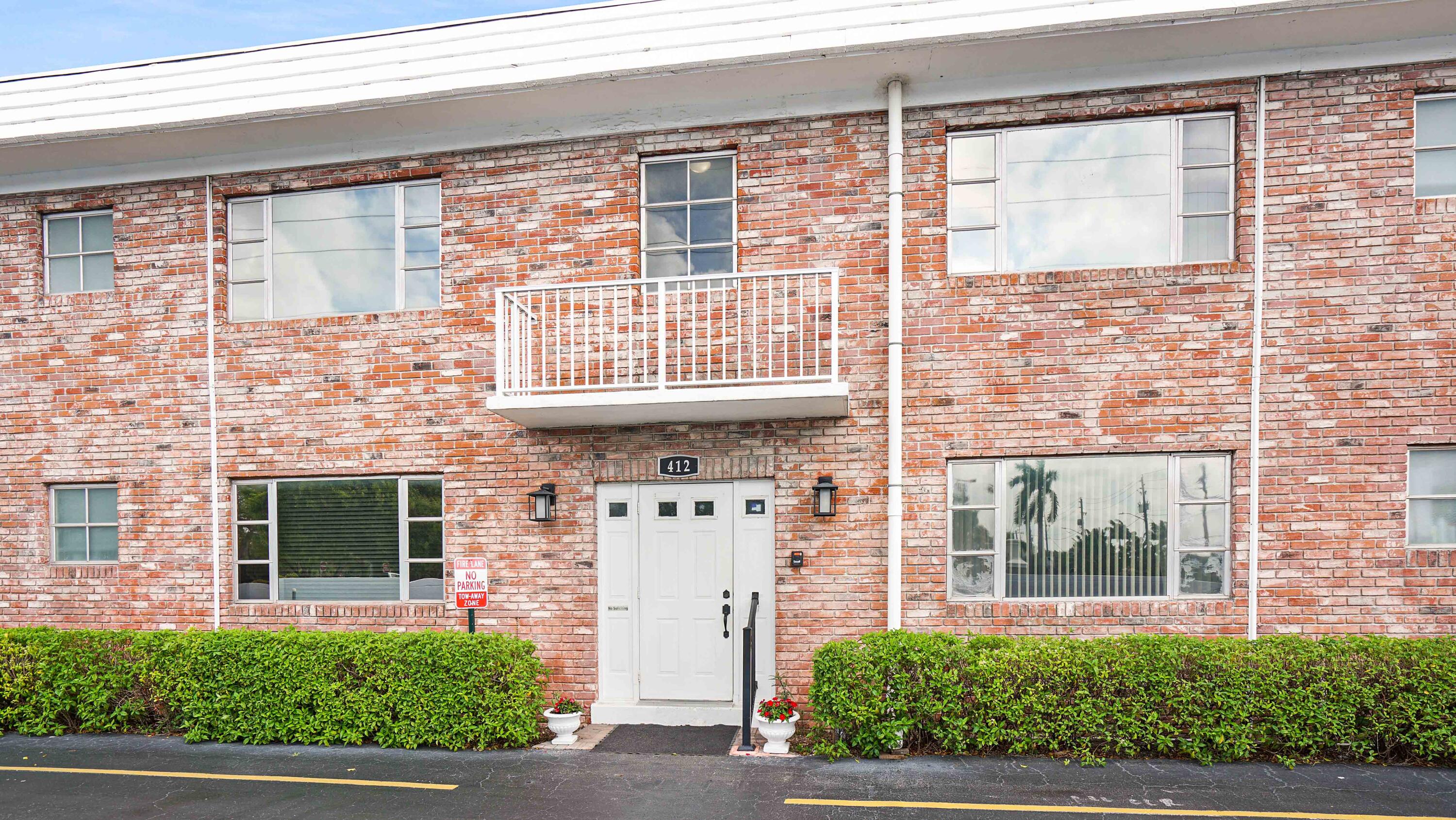 412 South Cypress Road, Unit 205 Pompano Beach, FL 33060 - Photo 19 of 24 DSC09717