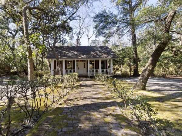 $2,900,000 | 721 West Miracle Strip Parkway, Mary Esther, FL 32569