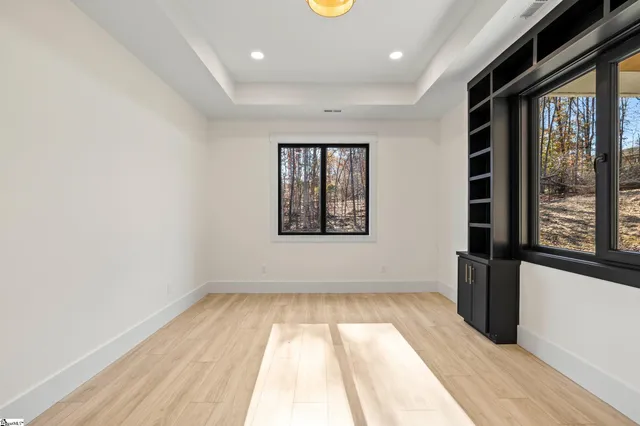 $749,900 | 125 East Peninsula Drive, Laurens, SC 29360