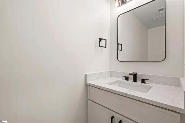 $749,900 | 125 East Peninsula Drive, Laurens, SC 29360