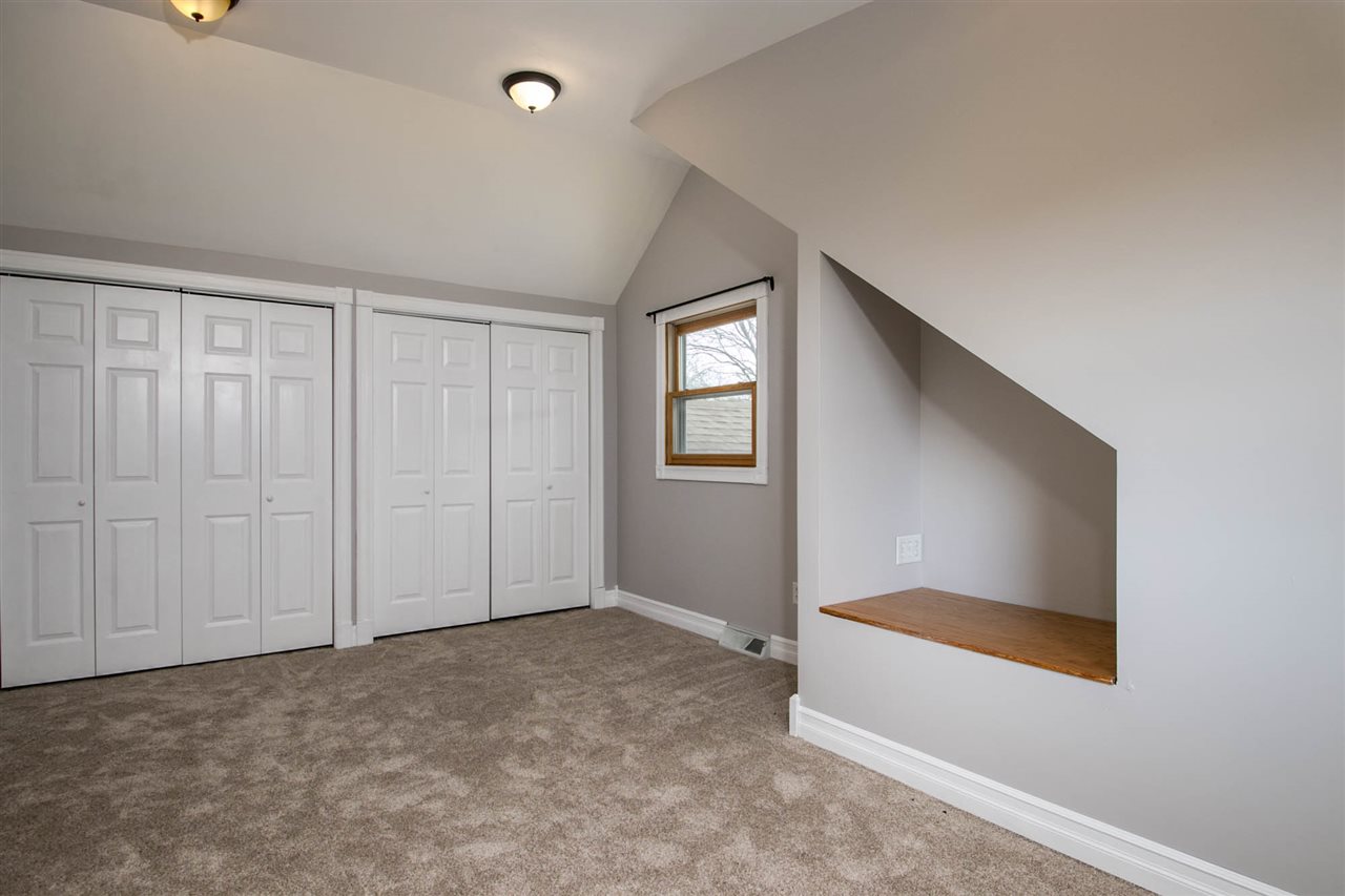 2893 Karr Road Belvidere, IL 61008 - Photo 16 of 25 an empty room with windows