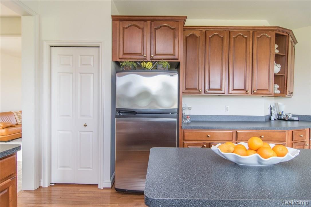 48006 Gladstone Road Canton, MI 48188 - Photo 12 of 66 DSC_0632.jpg