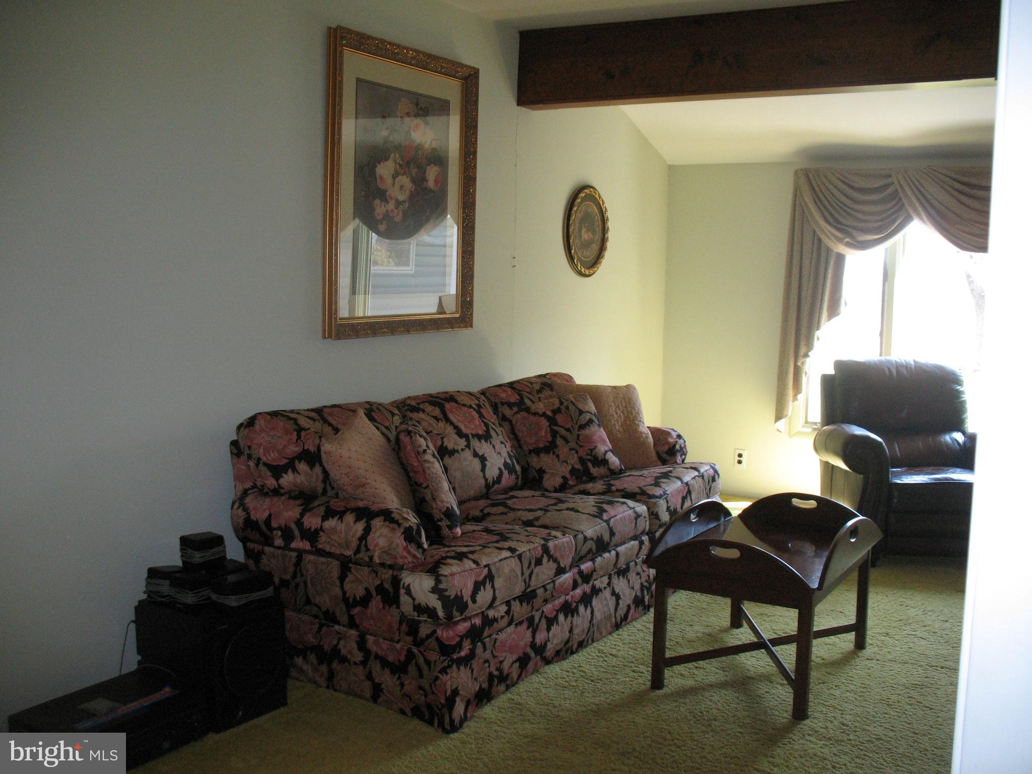 1095 Upper State Road Chalfont, PA 18914 - Photo 15 of 25 Living Room