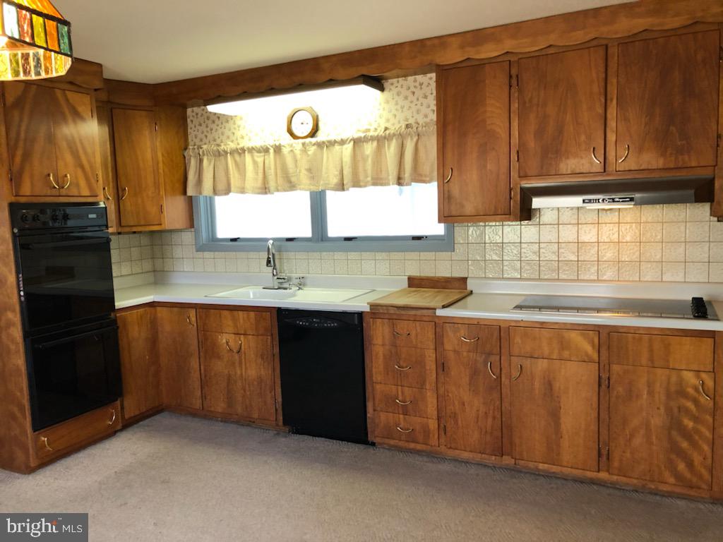 1095 Upper State Road Chalfont, PA 18914 - Photo 24 of 25 Kitchen