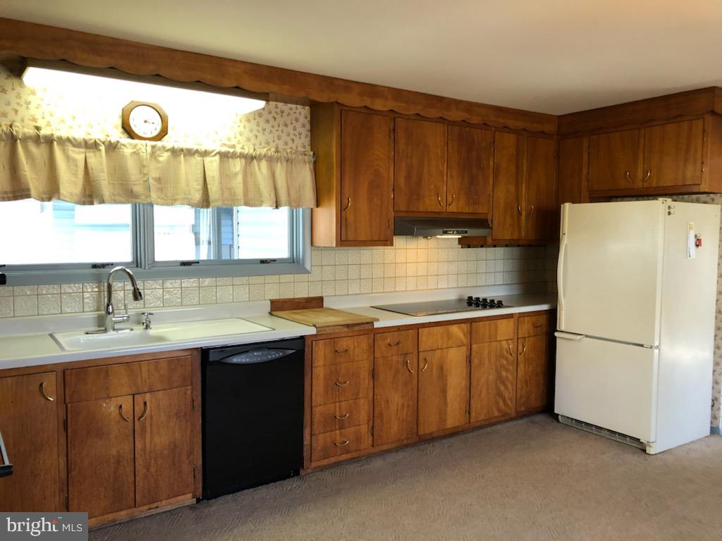 1095 Upper State Road Chalfont, PA 18914 - Photo 25 of 25 Kitchen
