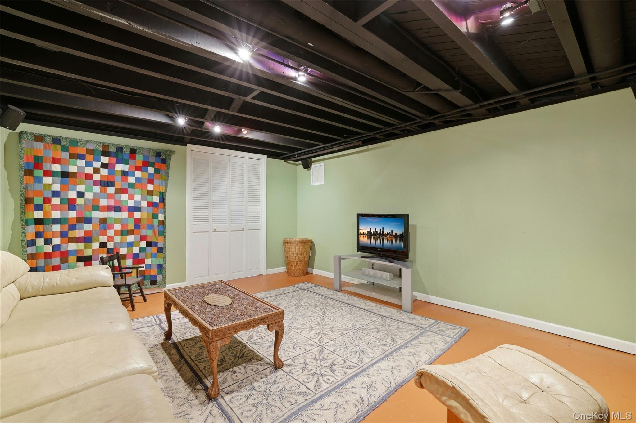 73 Cove Road Huntington, NY 11743 - Photo 24 of 32