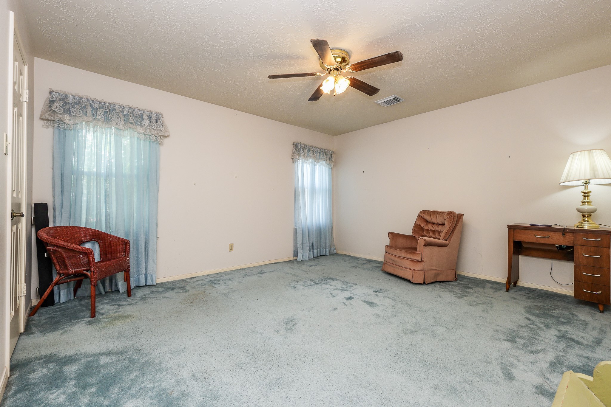 10315 Springland Court Houston, TX 77065 - Photo 12 of 20 Gallery Image 12