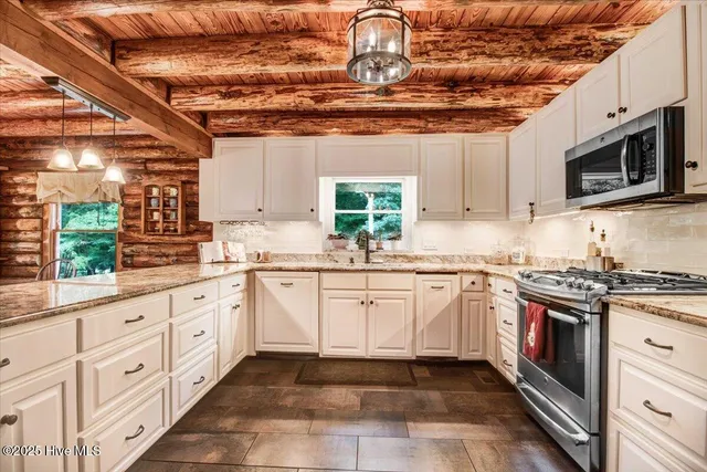 $550,000 | 2326 Highway 117, Faison, NC 28341