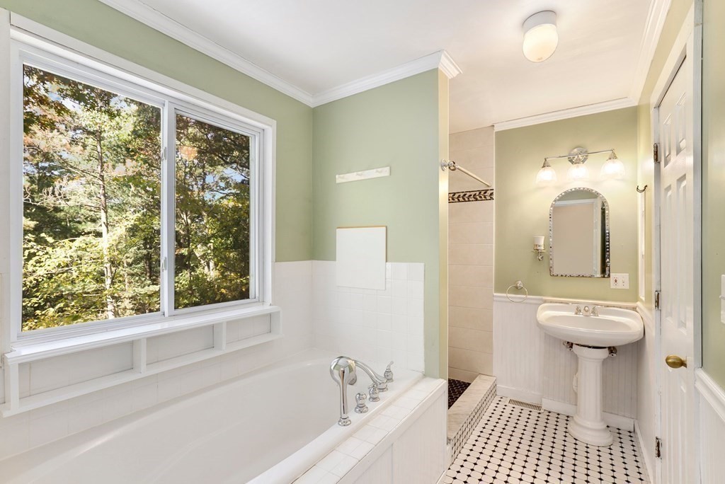 27 Valley Road Sharon, MA 02067 - Photo 14 of 34 Gallery Image 14
