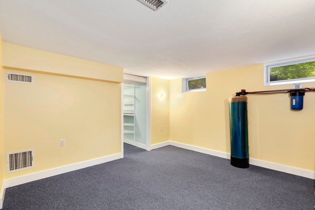 27 Valley Road Sharon, MA 02067 - Photo 24 of 34 Gallery Image 24