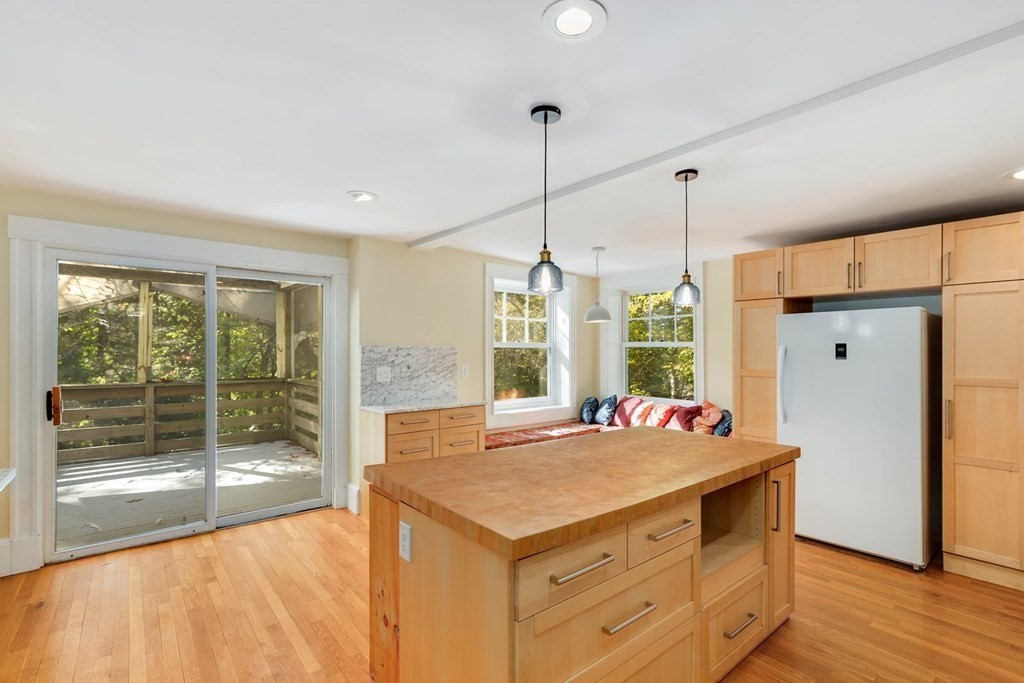 27 Valley Road Sharon, MA 02067 - Photo 3 of 34 Gallery Image 3