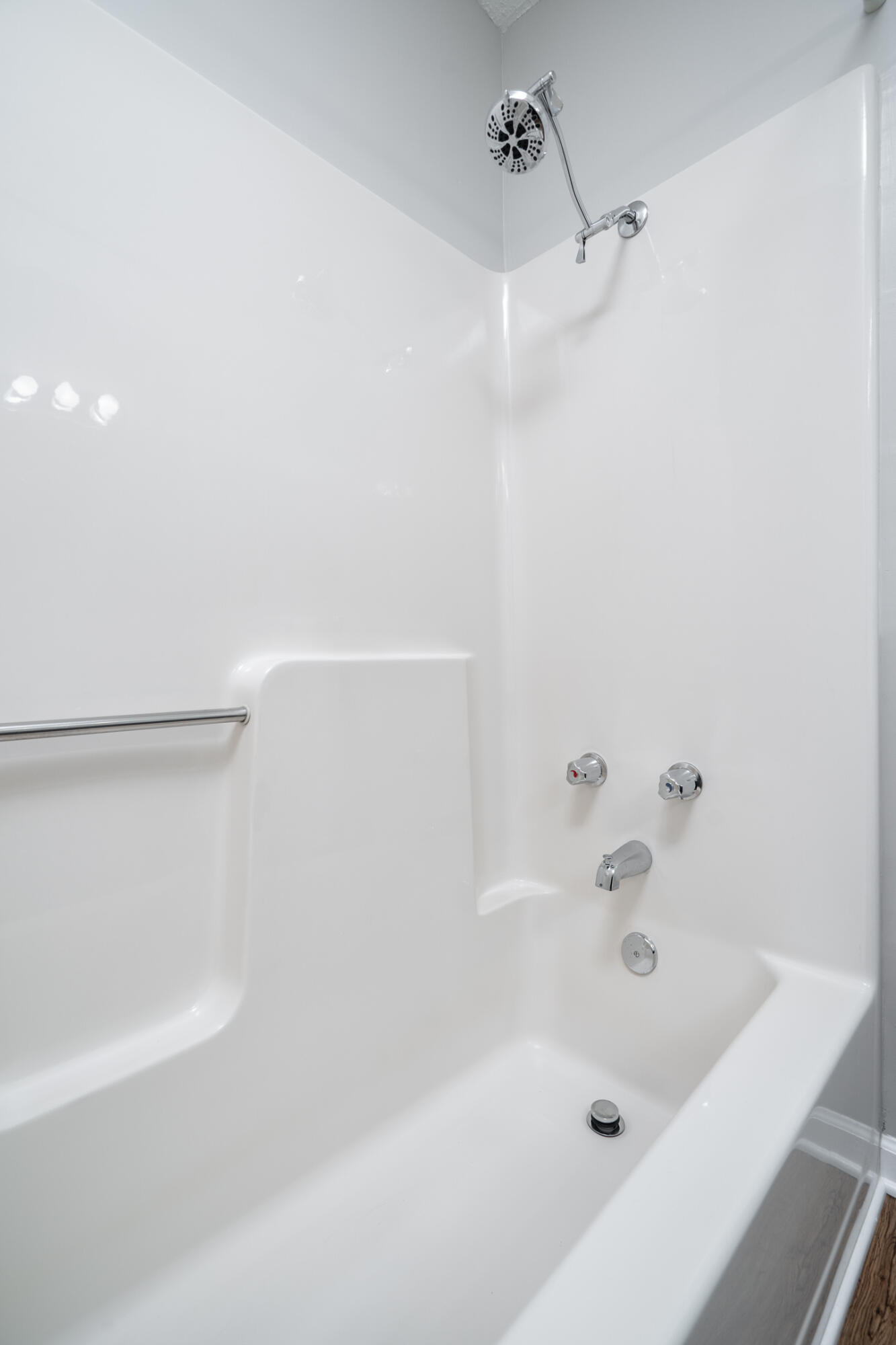 532 Frawley Road East Ridge, TN 37412 - Photo 16 of 31 2nd Full Bath 2